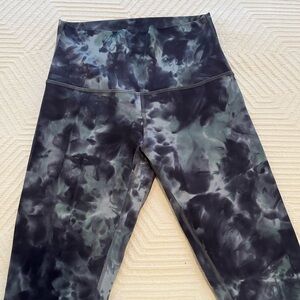 Lululemon Align, 25”, Size 4, Silver Blue Tidewater Teal - like new!